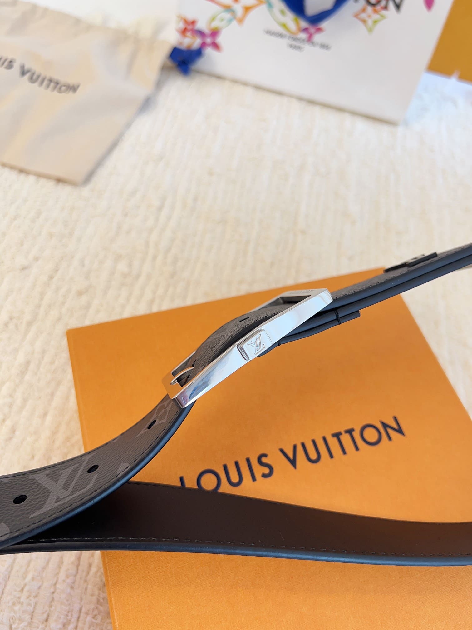 DÂY LƯNG LOUIS VUITTON SQUARE BLACK MONOGRAM LEATHER Khóa bạc