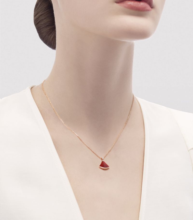 Vòng cổ BVLGARI Rose Gold, Carnelian And Diamond Divas' Dream Necklace vàng hồng 18K