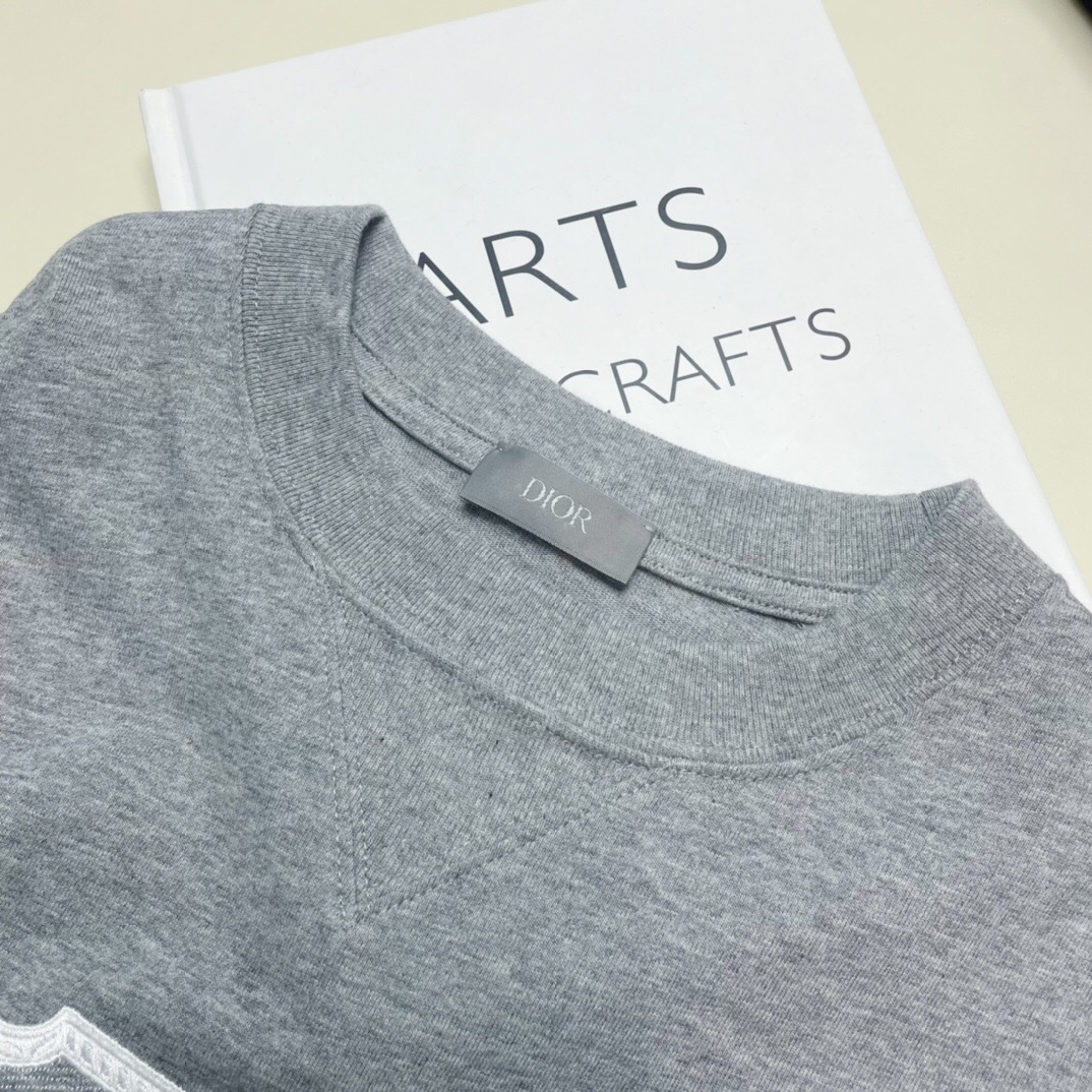 ÁO CHRISTIAN DIOR COUTRE TAG T Shirt