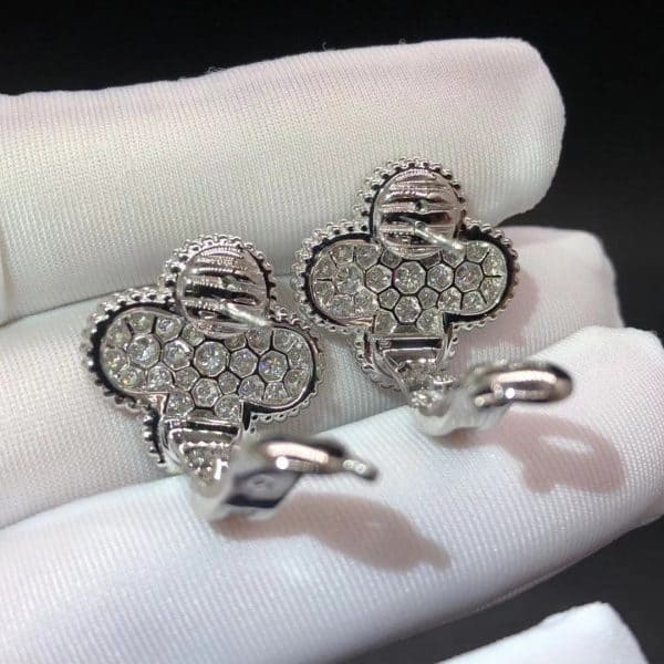 Hoa tai Van Cleef & Arpels Vàng trắng 18k 2,14 carat Kim cương 1 họa tiết Magic Alhambra 18K  (Liên hệ để biết giá)