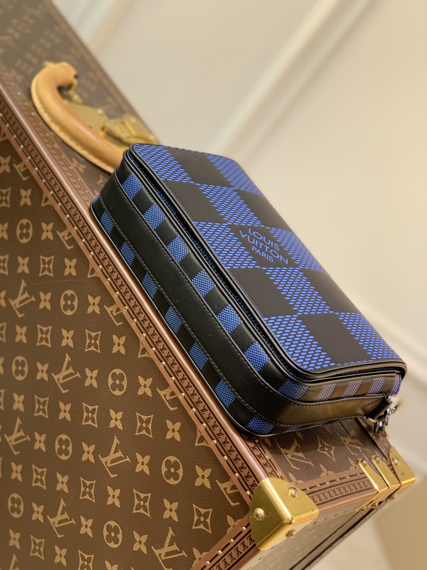 TÚI LOUIS VUITTON Studio Damier Infini 3D Messenger Bag