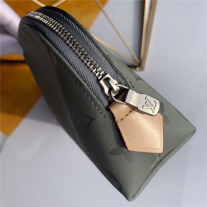 Túi LOUIS VUITTON cosmetic pouch bag