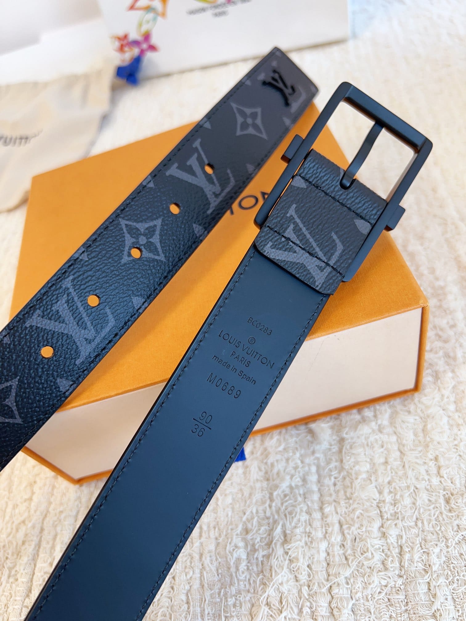 DÂY LƯNG LOUIS VUITTON SQUARE BLACK MONOGRAM LEATHER Khóa đen