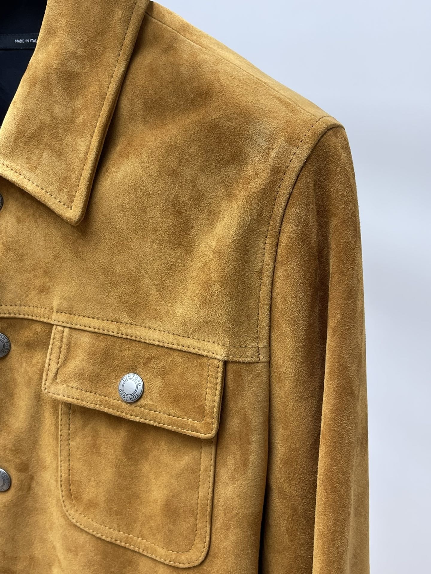 ÁO TOM FORD SUEDE LEATHER JACKET