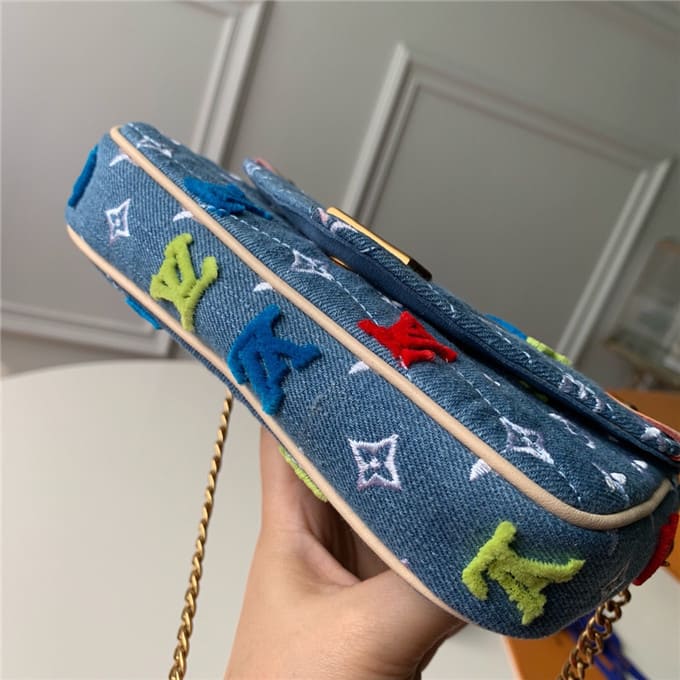Túi LOUIS VUITTON new wave chain pochette wallet