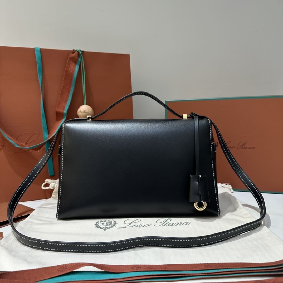 TÚI Loro Piana Women Extra bằng da bê màu đen