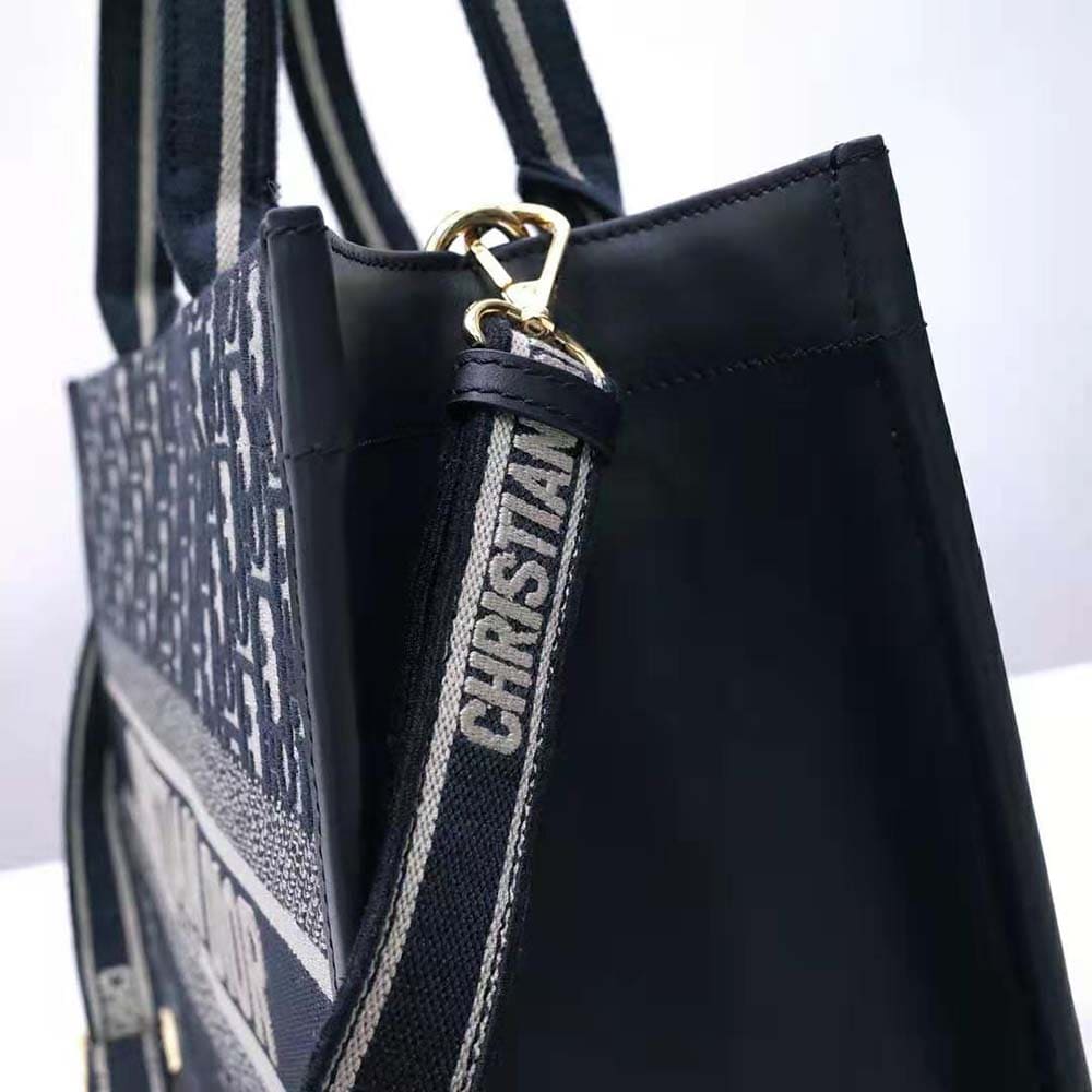 Túi Dior Women Medium Dior Book Tote Blue Dior Oblique Embroidery and Calfskin