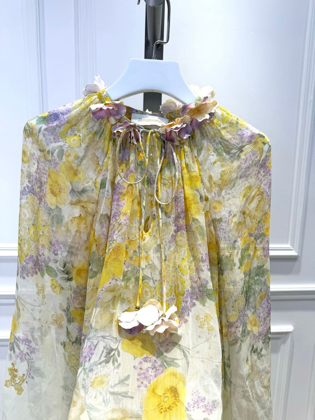 ÁO ZIMMERMANN NECK WITH FLOWER High Classy