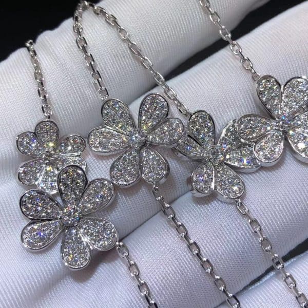 Dây chuyền Frivole kim cương 5,12 carat 9 bông hoa vàng trắng 18k của Van Cleef & Arpels 18K  (Liên hệ để biết giá)