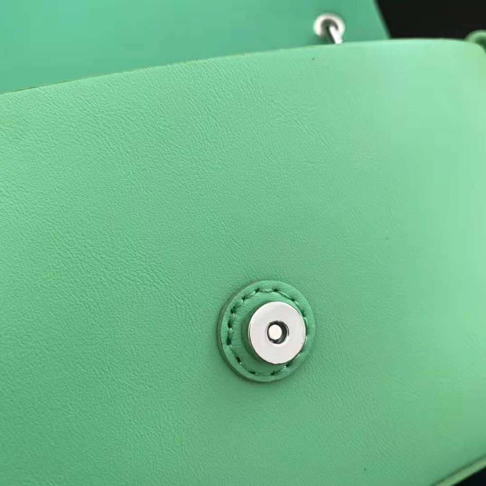 TÚI Fendi Women Baguette Phone Pouch Green Patent Leather Pouch