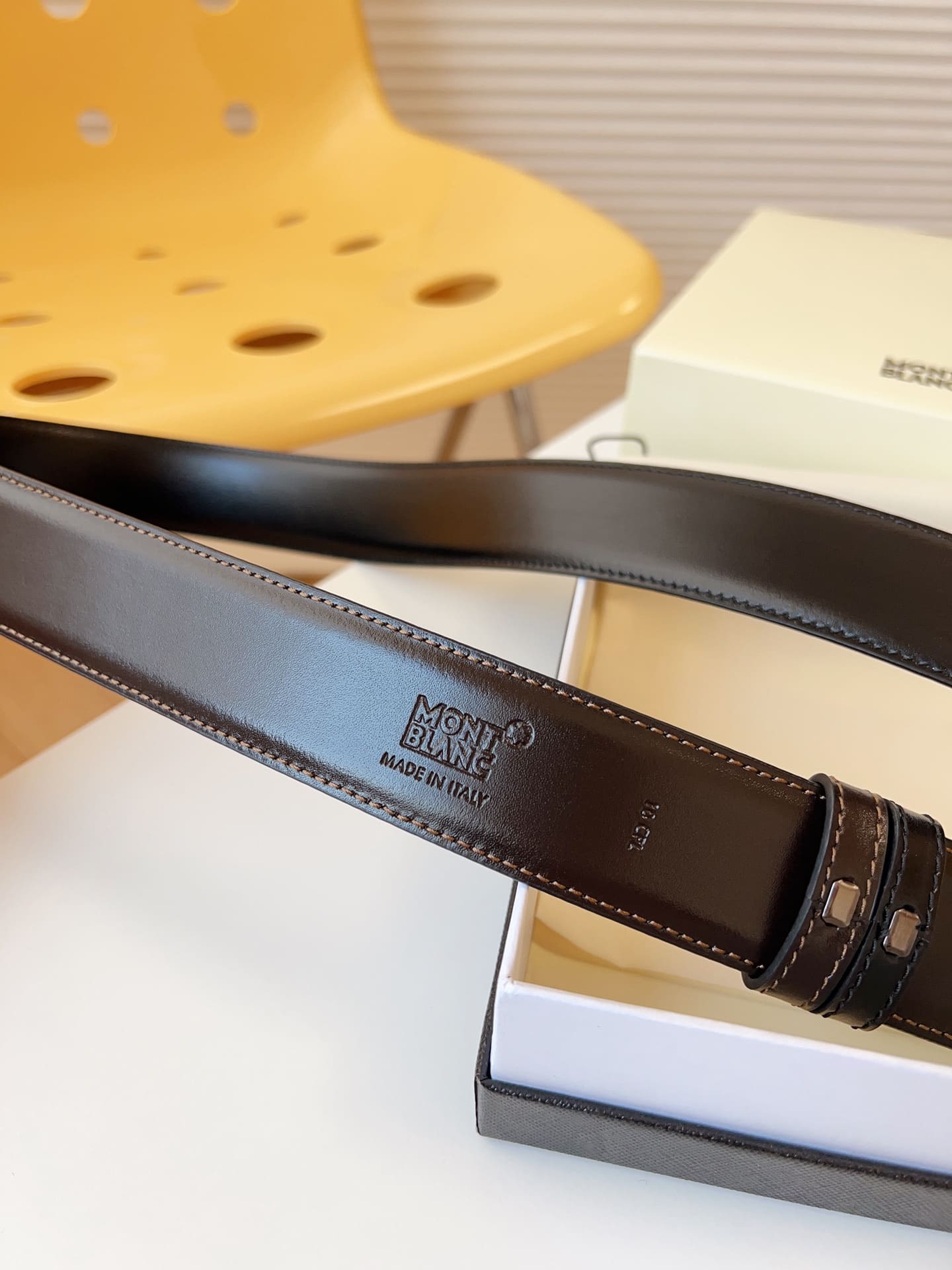 DÂY LƯNG MONTBLANC CALFSKIN LEATHER Belt Khóa bạc