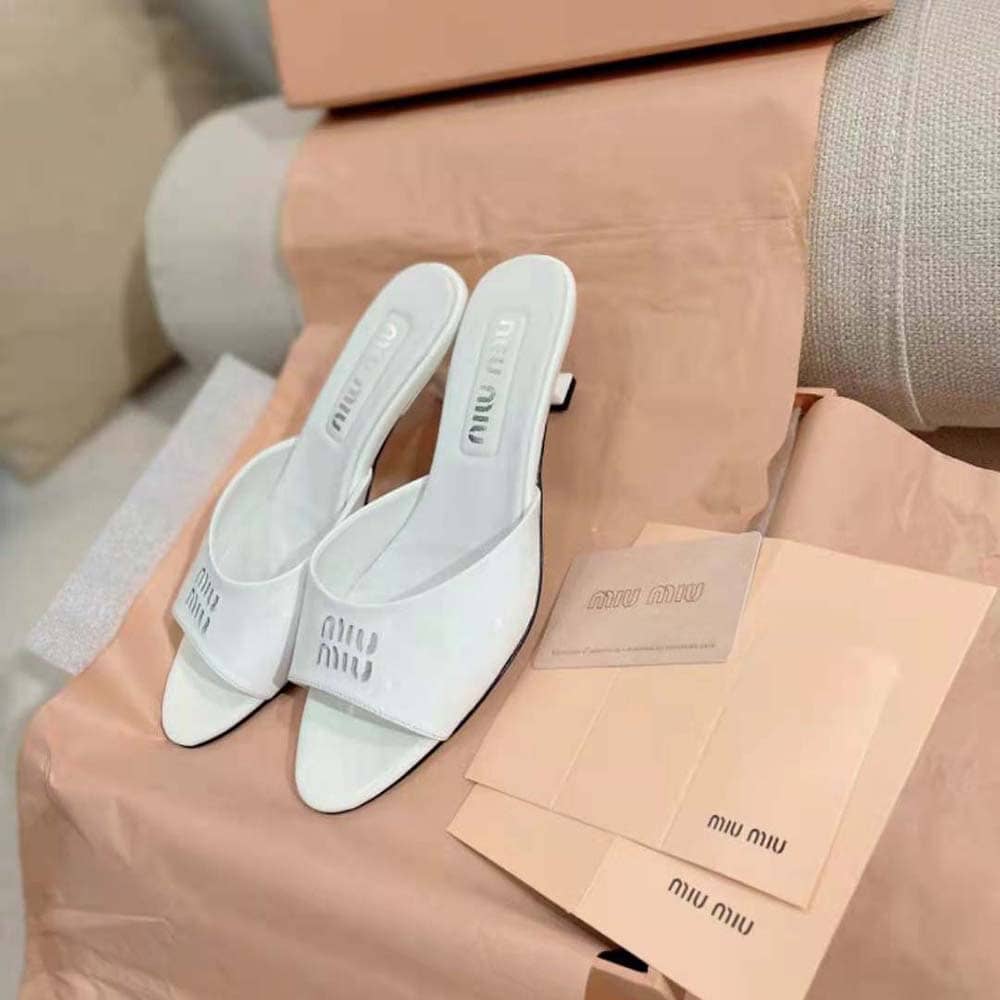 GUỐC Miu Miu Women Patent Leather Sandals in 45 mm Heel Height-White