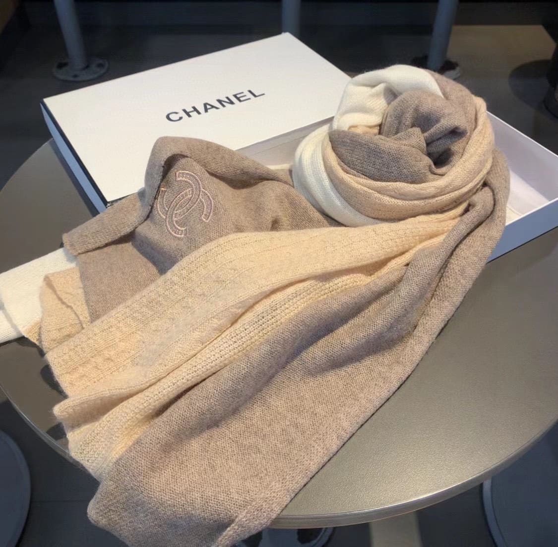 KHĂN CHANEL ORIGINAL CASHMERE scarf