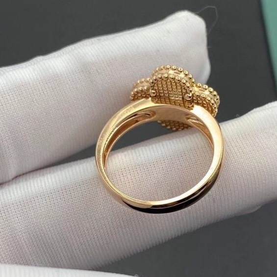 NHẪN VAN CLEEF & ARPELS ALHAMBRA ONYX GOLD 18K YELLOW GOLD