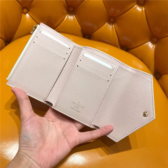 VÍ LOUIS VUITTON Victorine Leather wallet