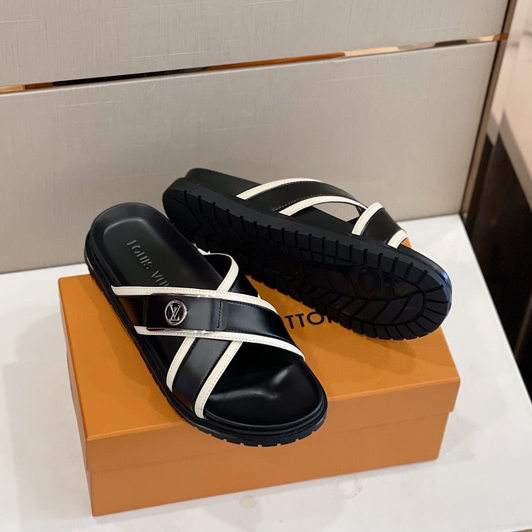 DÉP LOUIS VUITTON TRIANGLE LOGO SANDAL AAA