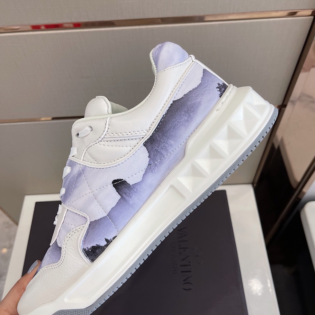 GIÀY VALENTINO STUDD LEATHER SNEAKER SHOES AAA