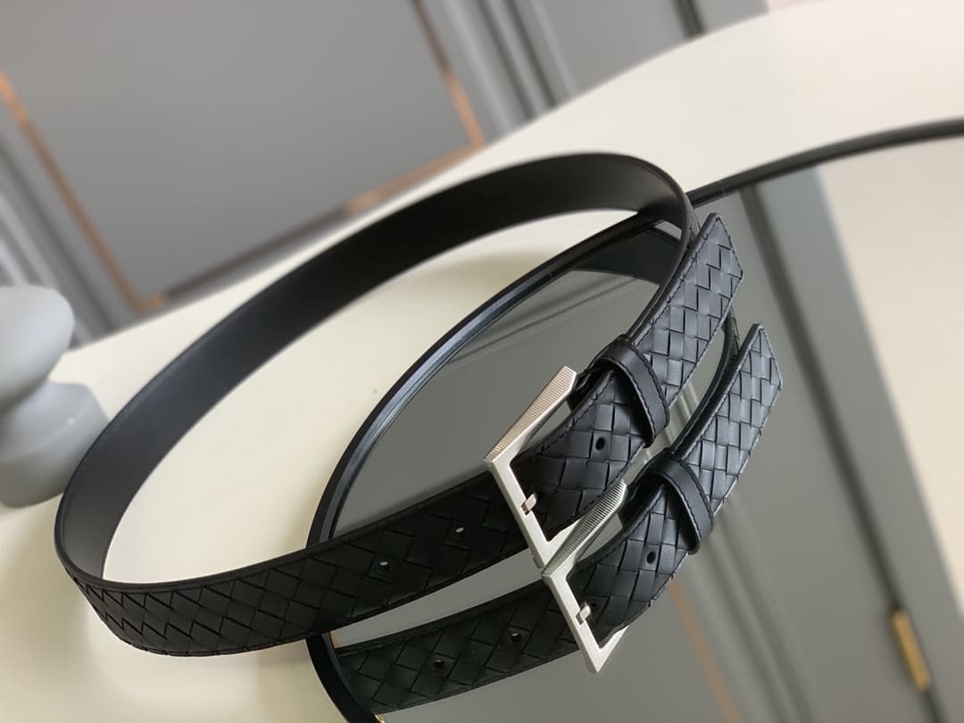 DÂY LƯNG BOTTGA VENETA INTRECCIATO LEATHER Khóa bạc