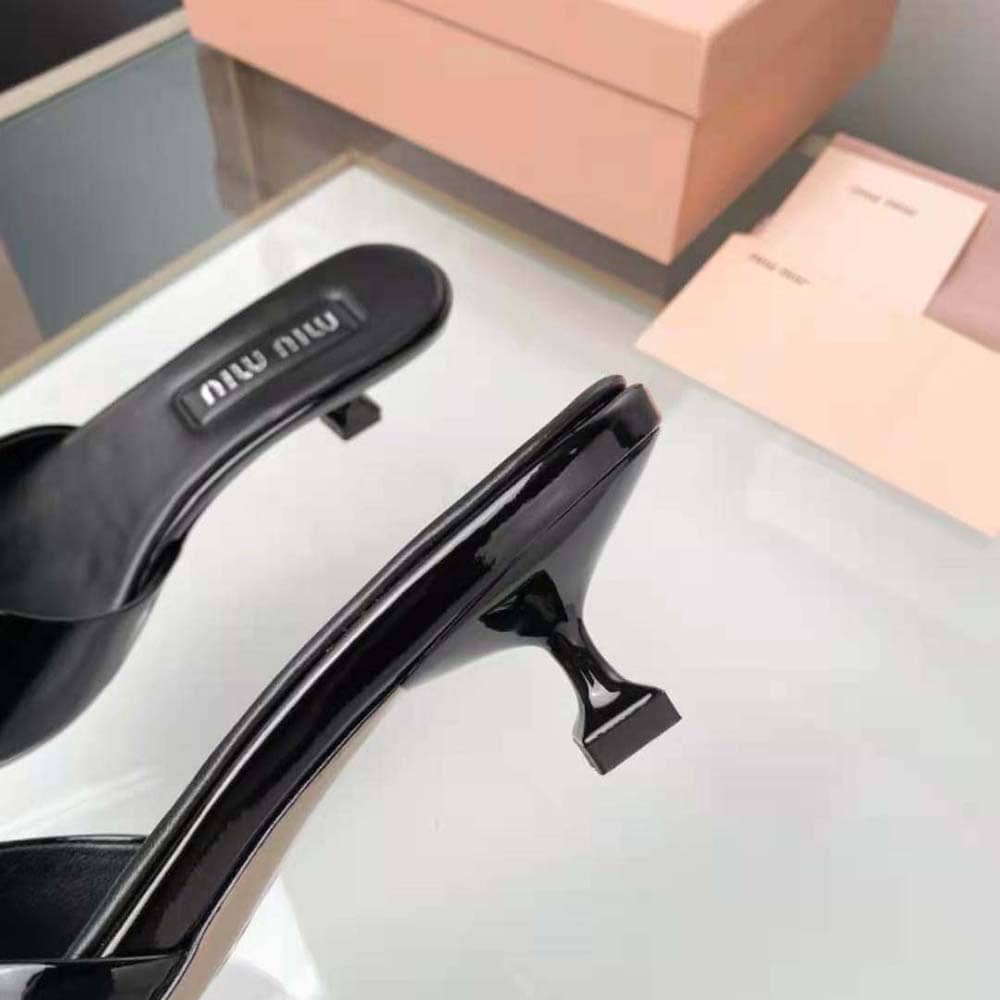 GUỐC Miu Miu Women Patent Leather Sandals in 45 mm Heel Height-Black