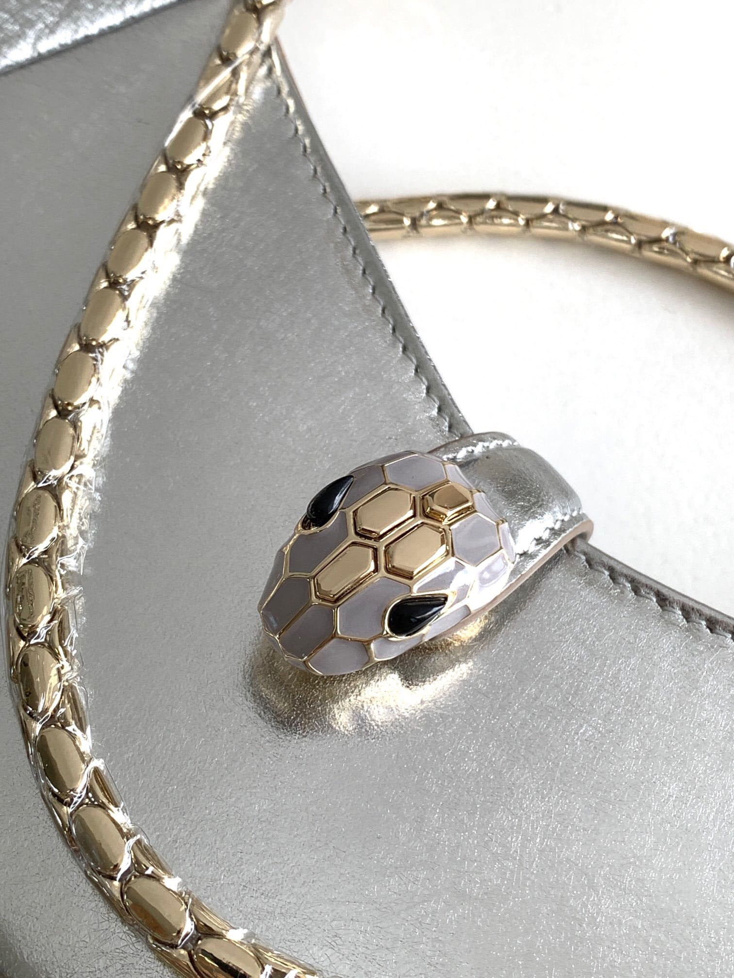TÚI BVLGARI SERPENTI CALFSKIN SILVER