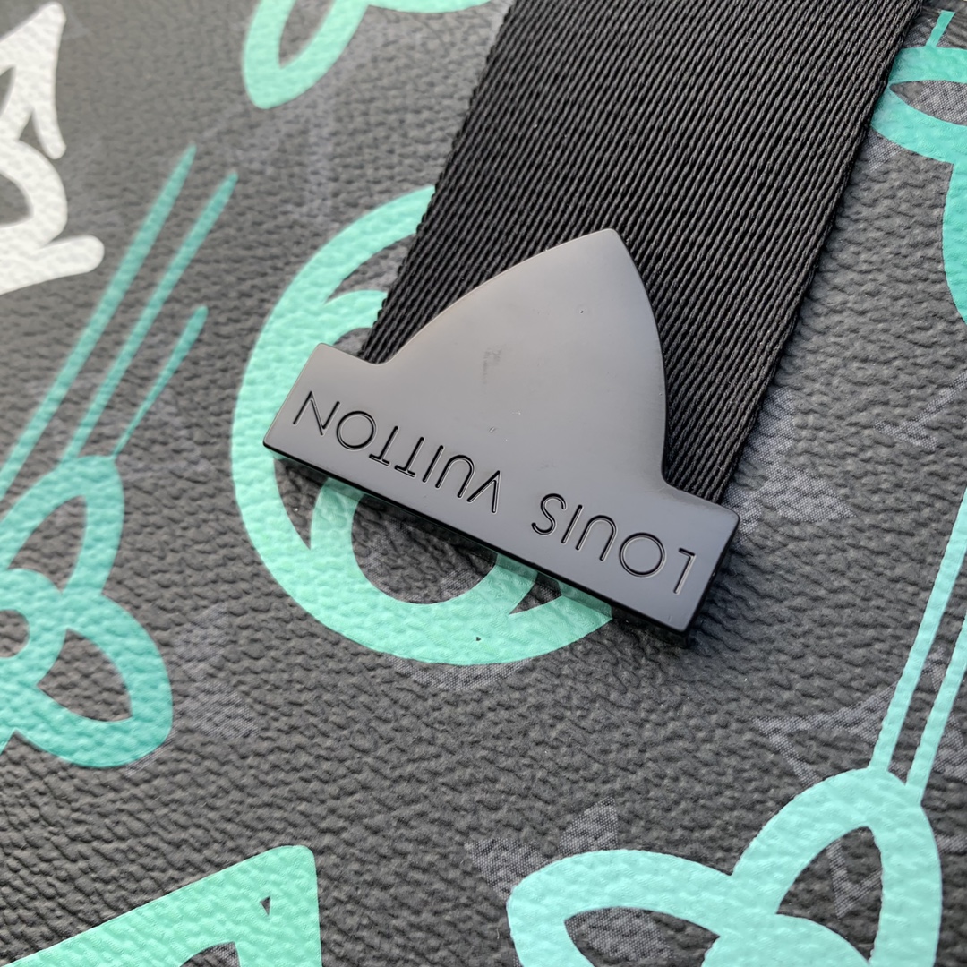 TÚI LOUIS VUITTON  Archy Monogram Eclipse Messenger Bag