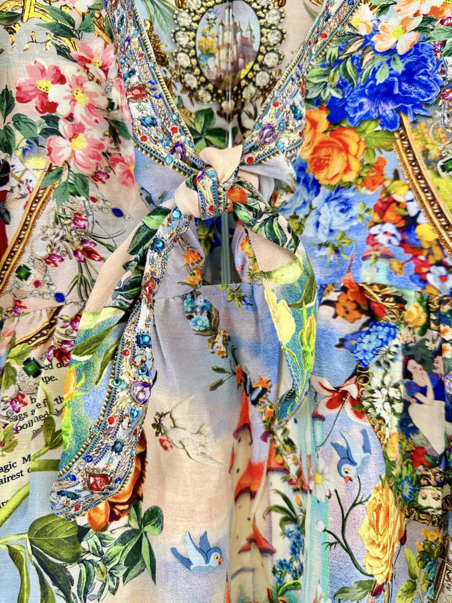 VÁY CAMILLA DISNEY Embellished V-Neck Mid Dress High Classy