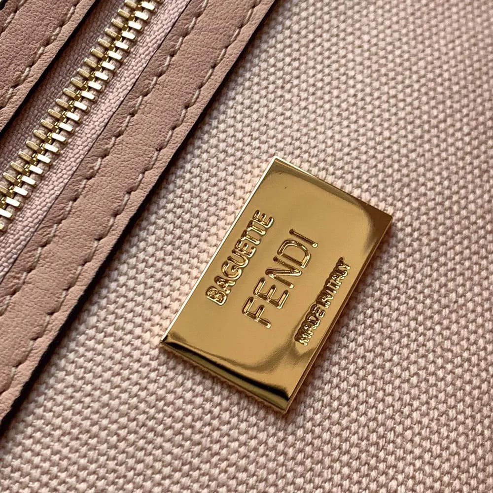 TÚI Fendi Women Baguette màu hồng nhạt denim thêu họa tiết FF