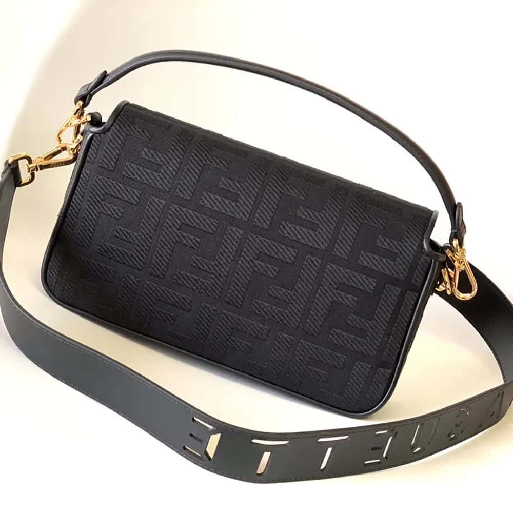 TÚI Fendi Women Baguette Black Denim thêu họa tiết FF