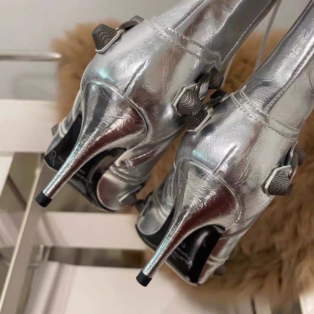 GIÀY Balenciaga Women Cagole 90mm Boot in Silver Mmetallized Arena Lambskin