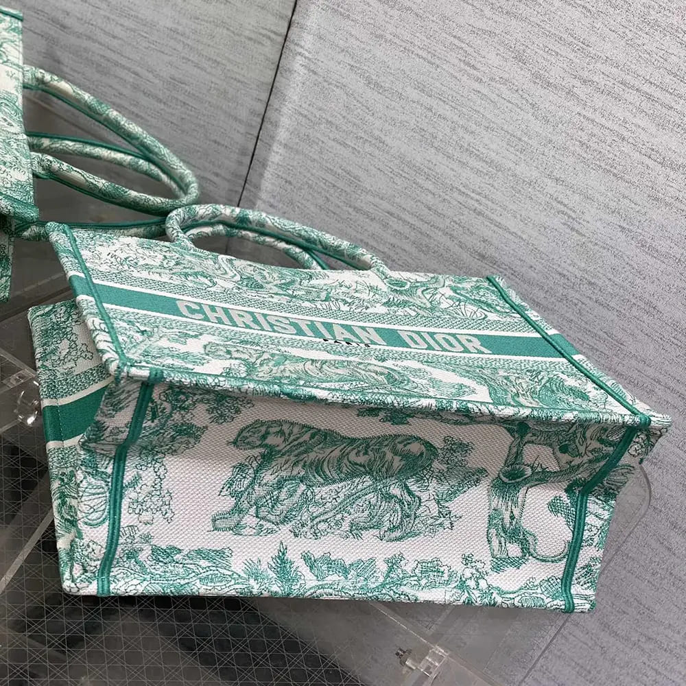 TÚI Dior Women Medium Dioriviera Dior Book Tote Aquamarina Toile de Jouy Embroidery