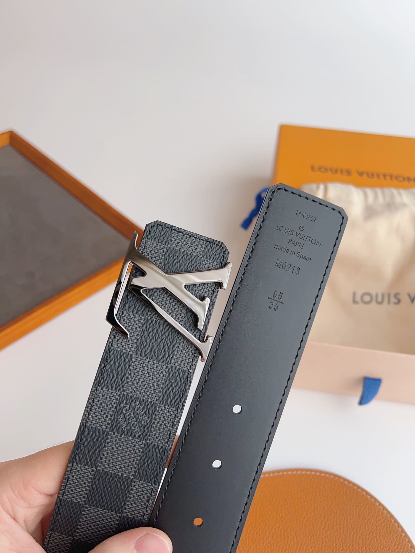 DÂY LƯNG LOUIS VUITTON SQUARE BLACK MONOGRAM LEATHER Khóa bạc