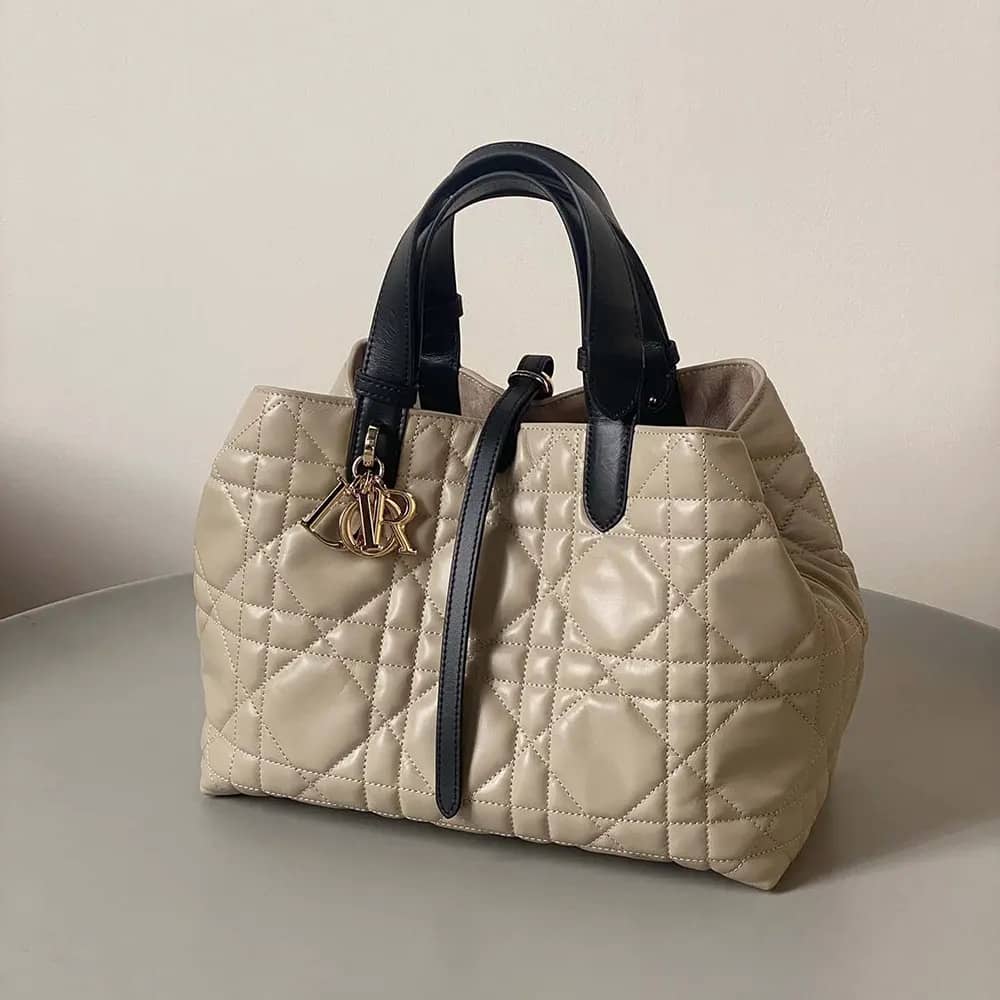 TÚI Dior Toujours màu đen Macrocannage Calfskin cỡ trung