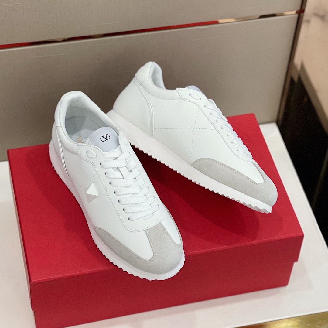 GIÀY VALENTINO STUDD SUEDE LEATHER SNEAKER SHOES AAA