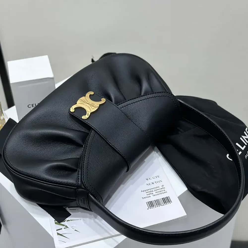 TÚI CELINE Medium Polly Bag in Supple Calfskin-Black