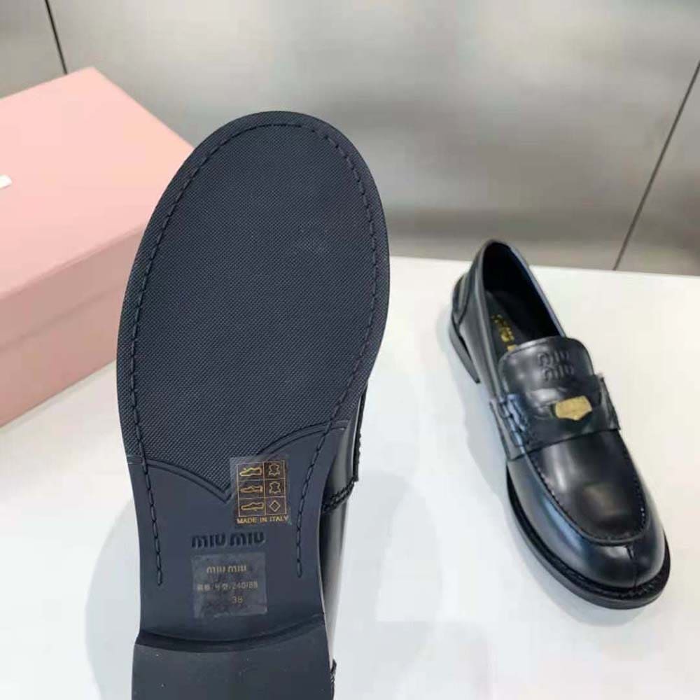 GIÀY Miu Miu Women Brushed Leather Loafers-Black