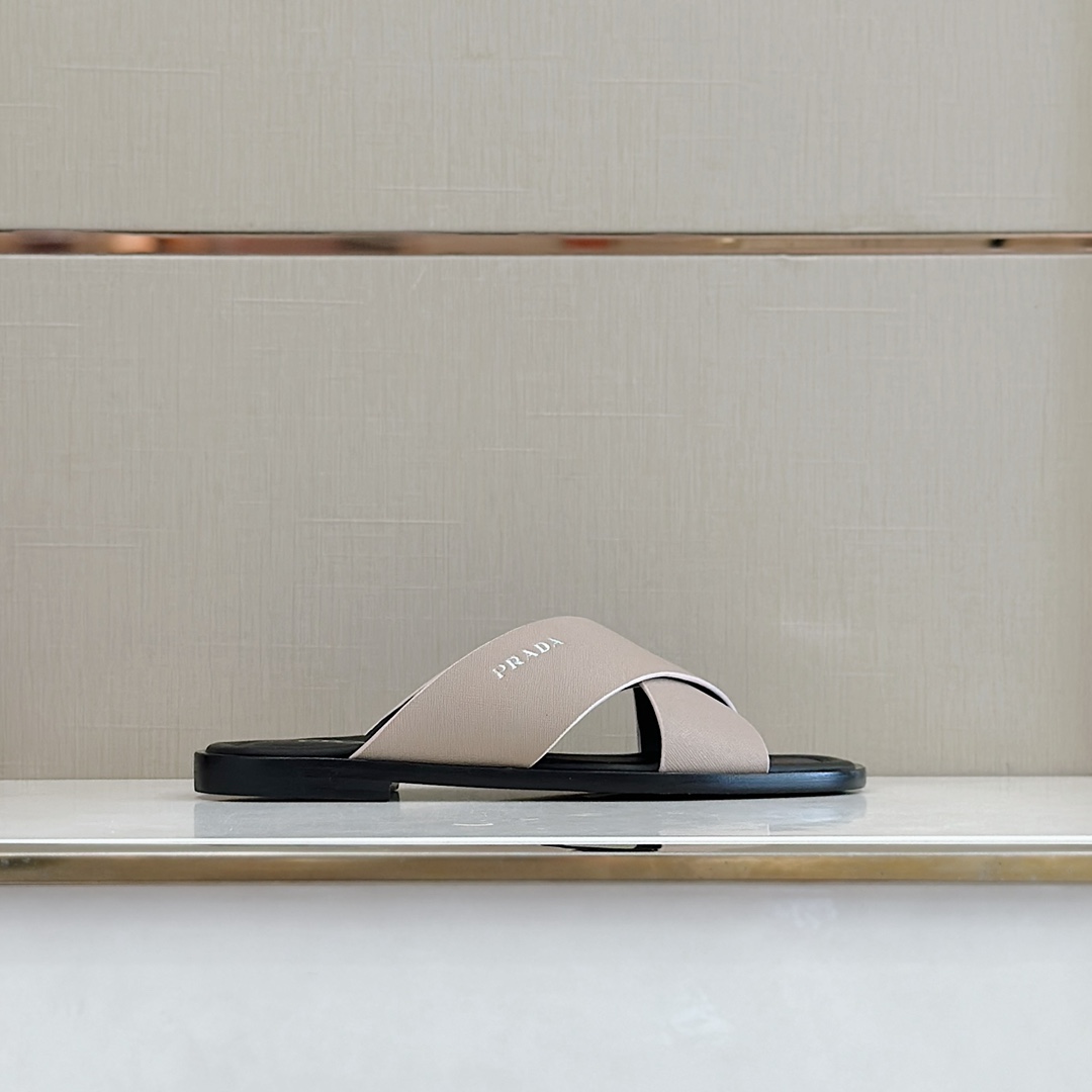 DÉP PRADA TRIANGLE SLIPPER