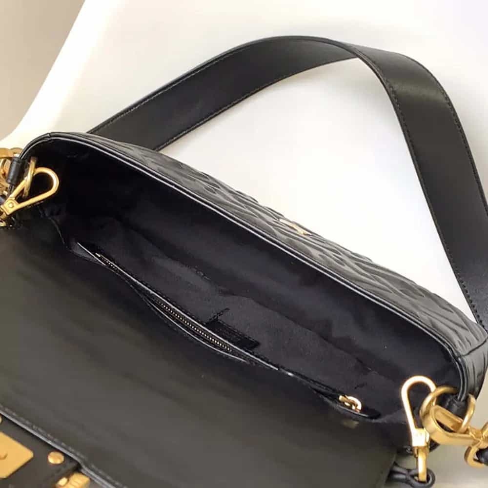 TÚI Fendi Women Medium Baguette da màu đen