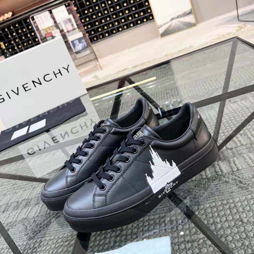 GIÀY GIVENCHY City Sport Disney Castle Sneakers in Leather-Black