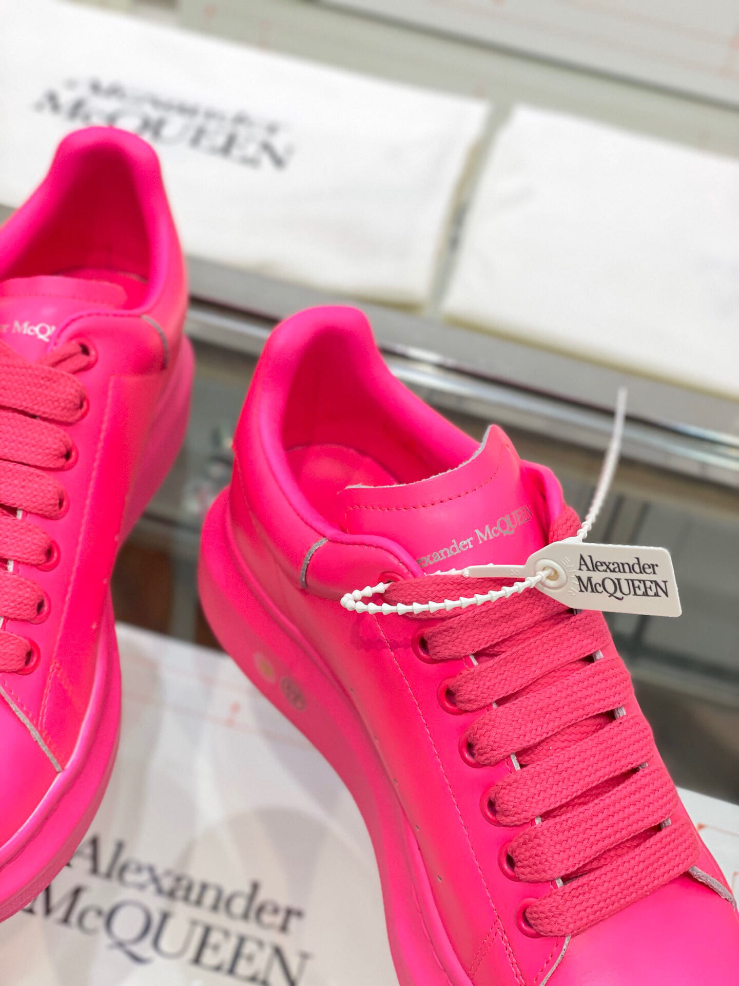 GIÀY ALEXANDER MCQUEEN SNEAKERS SHOES AAA UNISEX NAM VÀ NỮ DA BÊ HẢO HẠNG