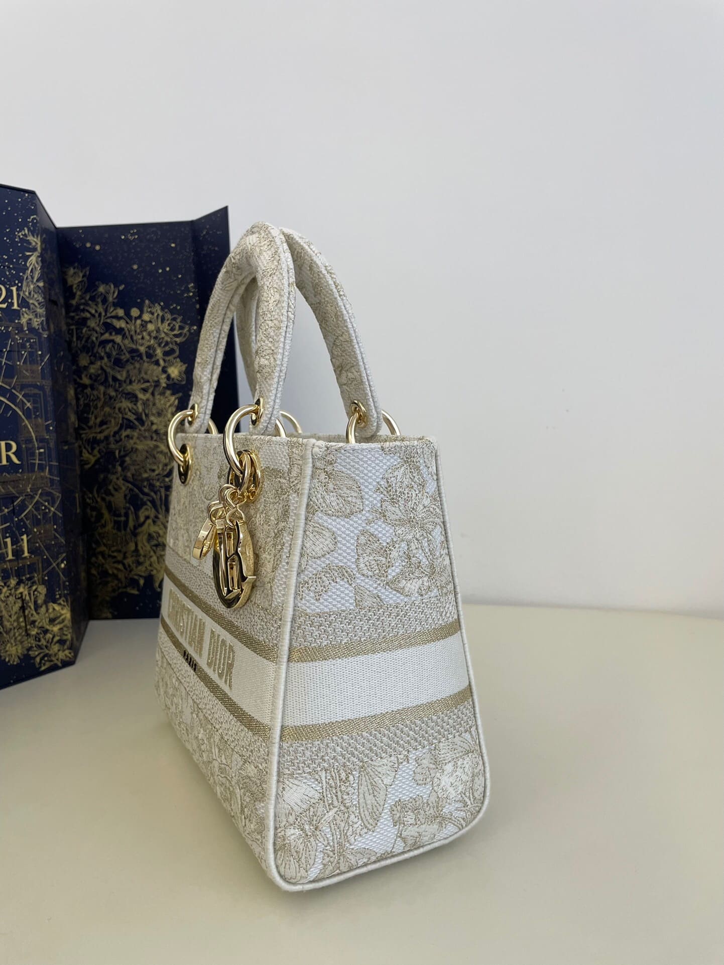 TÚI CHRISTIAN DIOR LADY D-LITE NATURAL EMBROIDERY BAG