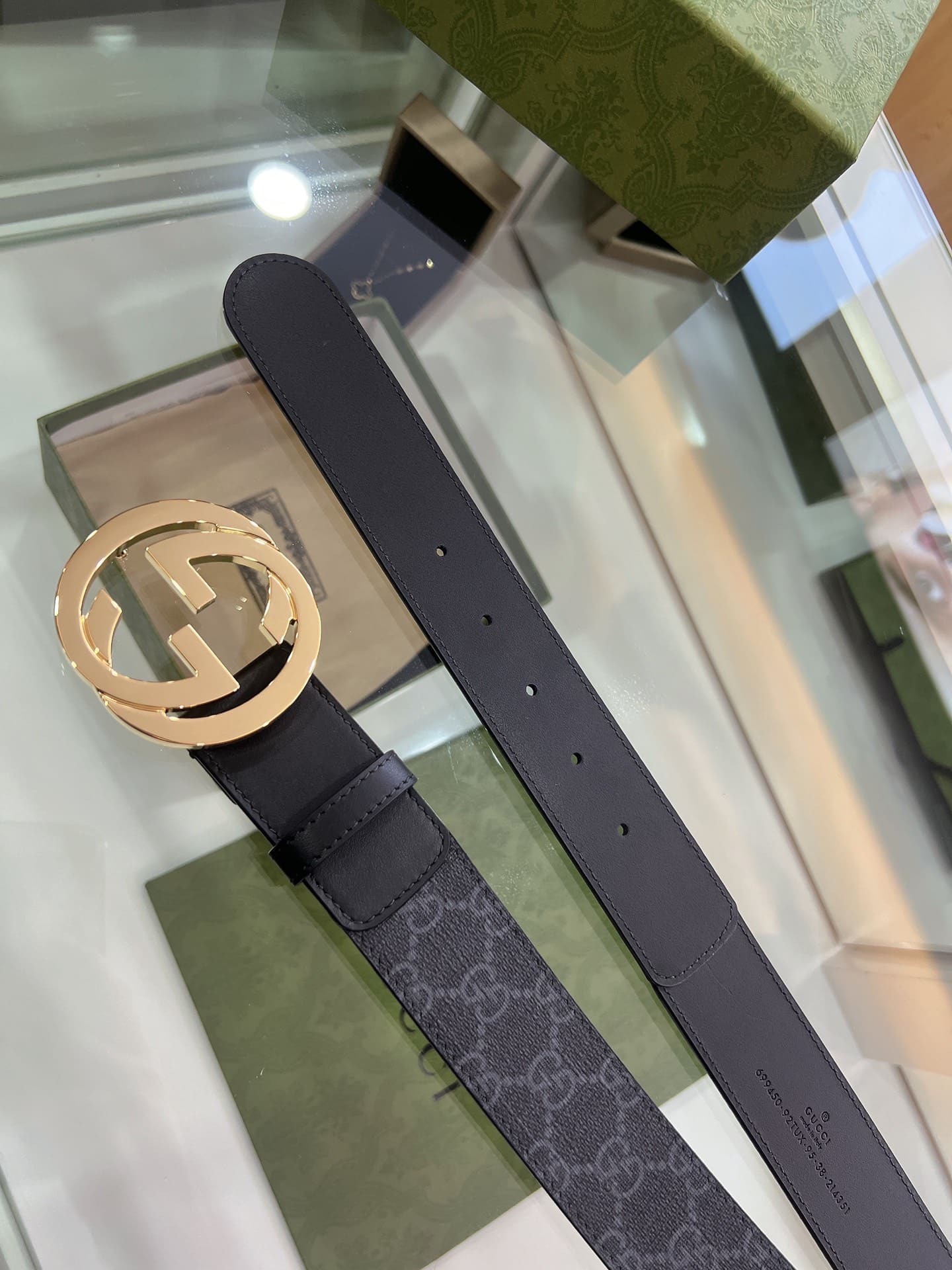 DÂY LƯNG GUCCI GG BLACK CALFSKIN LEATHER Khóa vàng