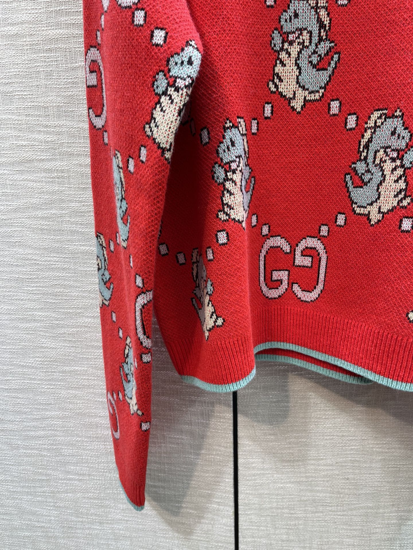 ÁO Gucci Dragon Sewing Red Sweater