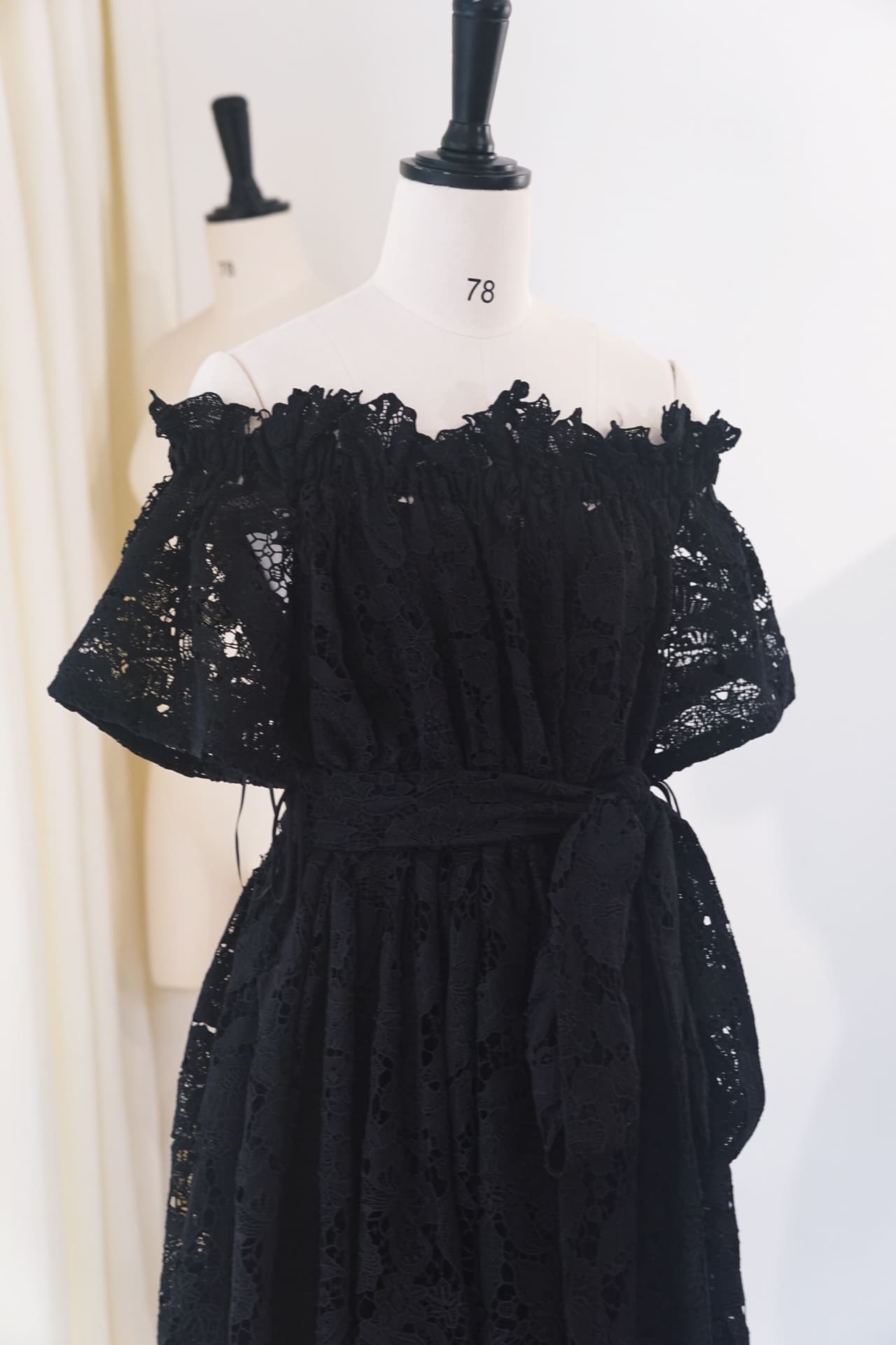 ĐẦM DIOR REN MÀU ĐEN BLACK LONG DRESS High Classy