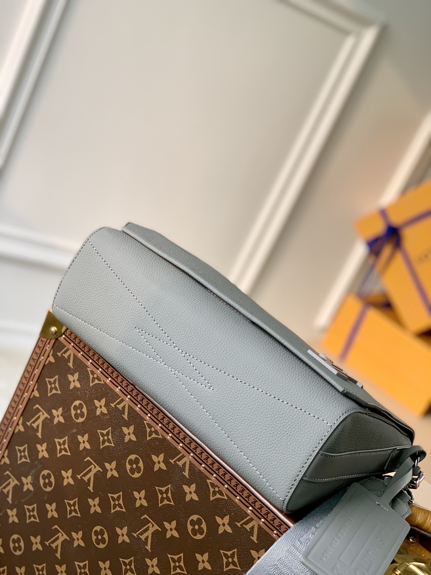 TÚI LOUIS VUITTON Aerogram Messenger Bag