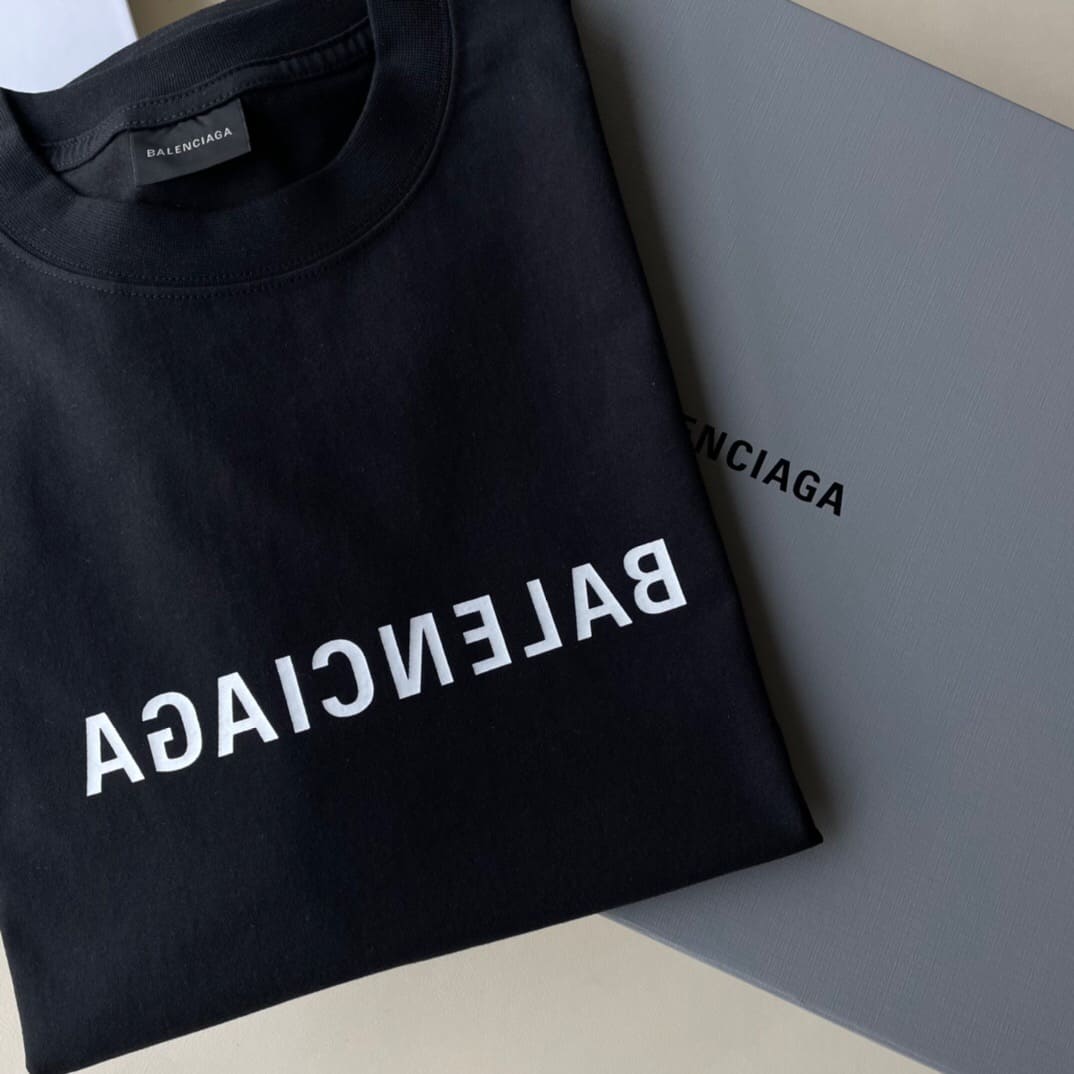 ÁO BALENCIAGA T SHIRT MÀU ĐEN UNISEX