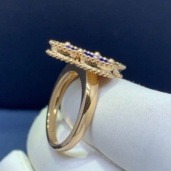 Nhẫn vàng 18K đính đá mã não xanh Magic Alhambra của Van Cleef & Arpels 18K  (Liên hệ để biết giá)