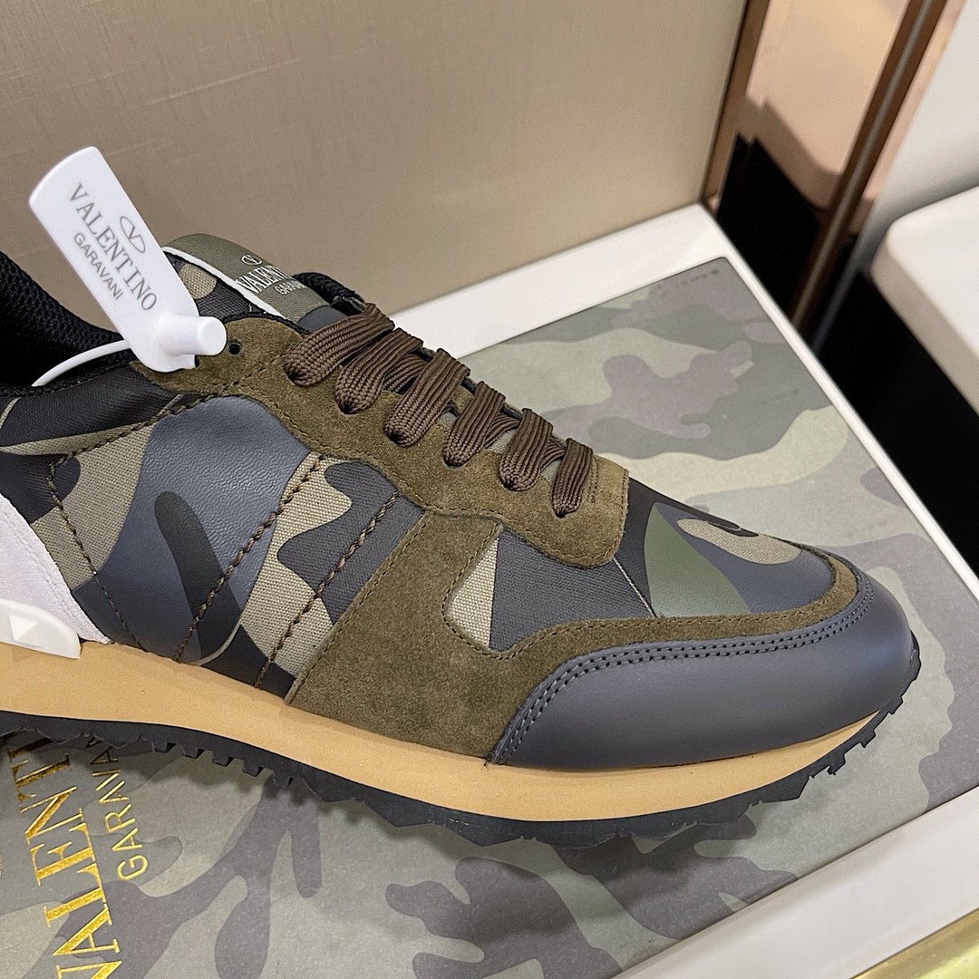 GIÀY VALENTINO STUDD LEATHER RUNNER SNEAKER SHOES AAA
