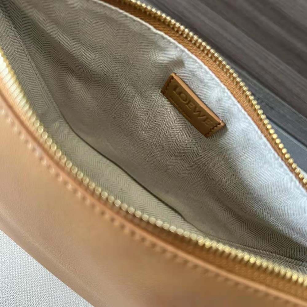 TÚI LOEWE Mini Hammock Hobo bằng da bê màu nâu