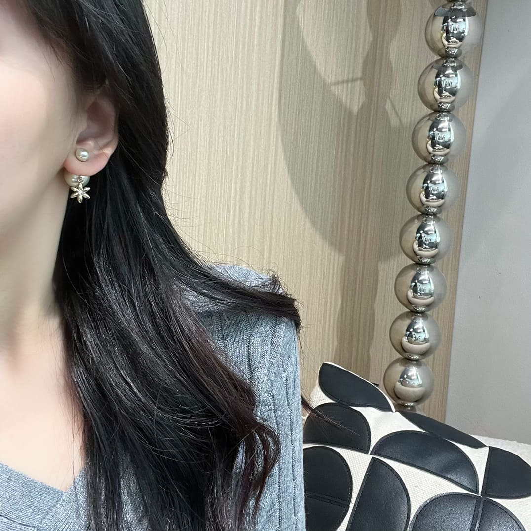 HOA TAI DIOR CD STARS TRIBALES