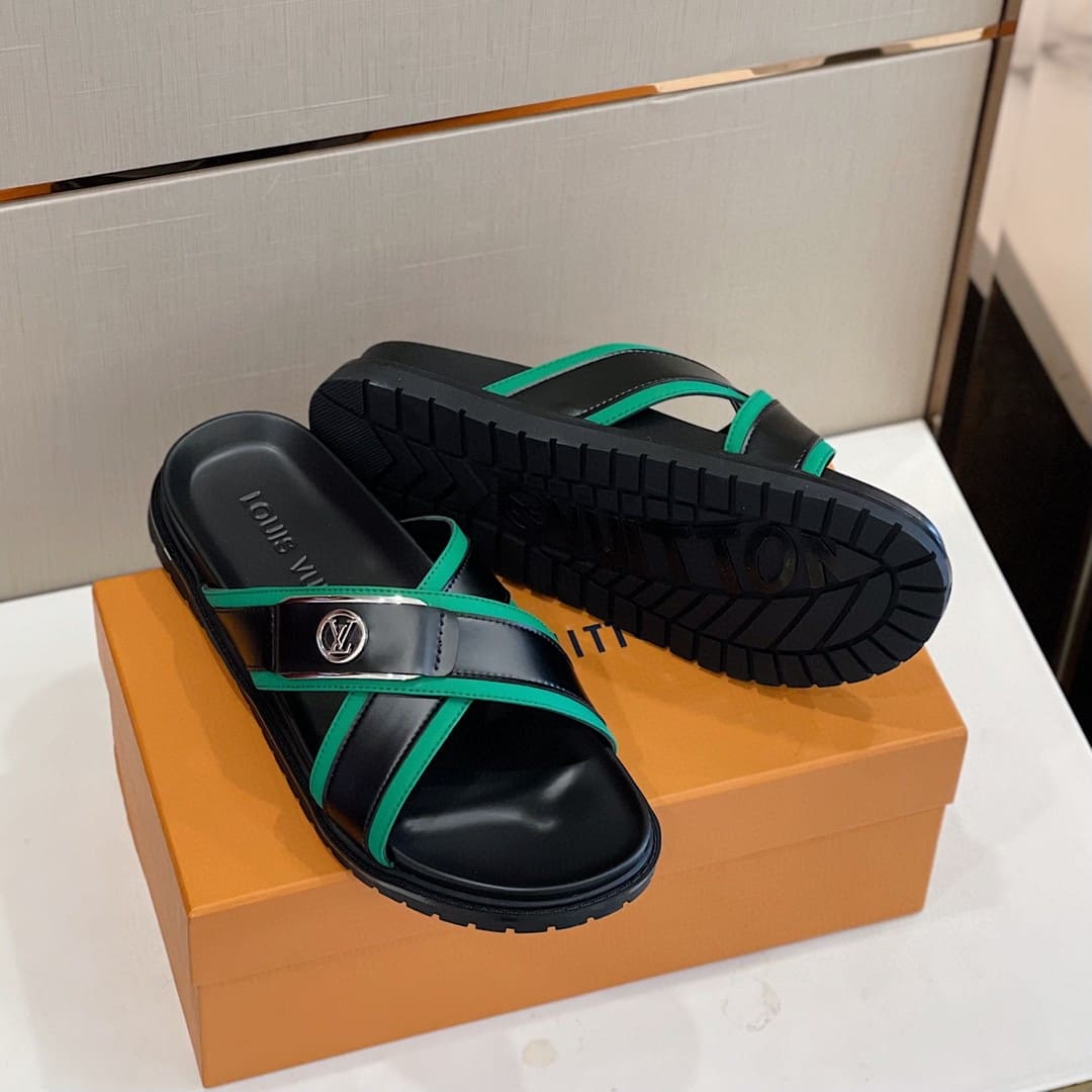 DÉP LOUIS VUITTON TRIANGLE LOGO SANDAL AAA